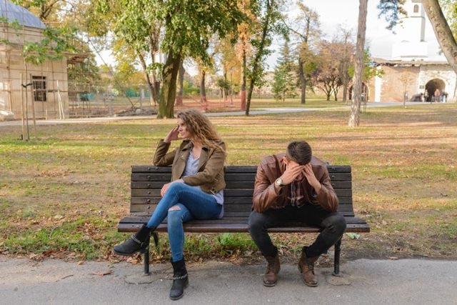 Toxic Relationship: Don't Ignore These 7 Warning Signs